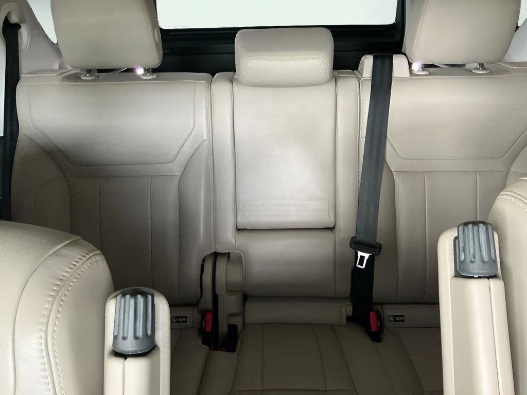 Used 2020 Land Rover Discovery SE AWD/4WD image 6