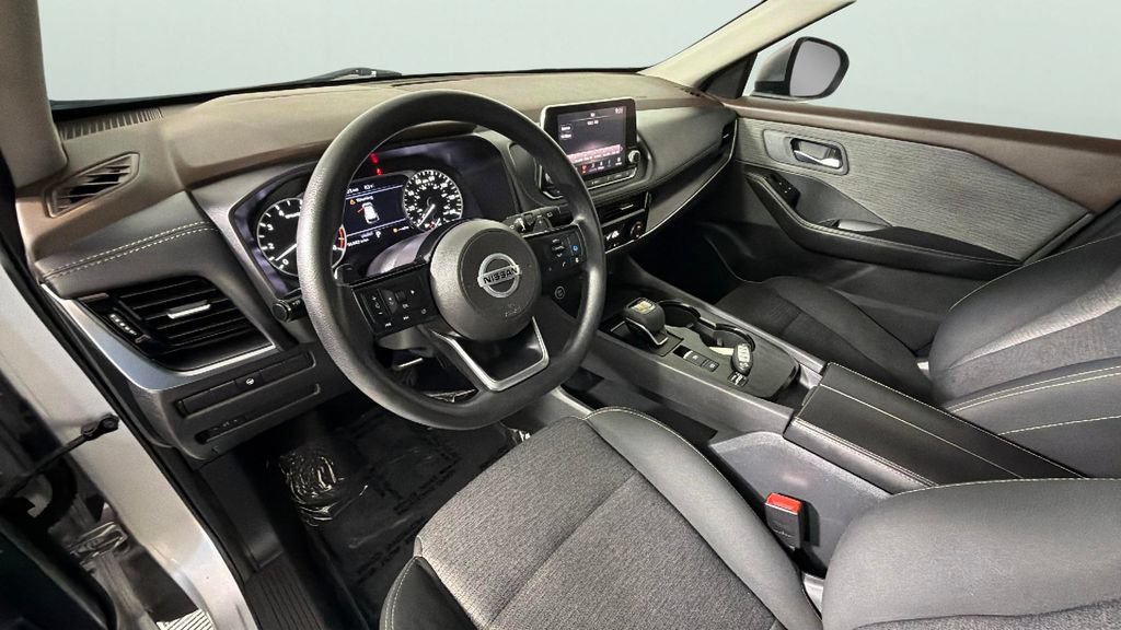 Used 2021 Nissan Rogue SV FWD image 18