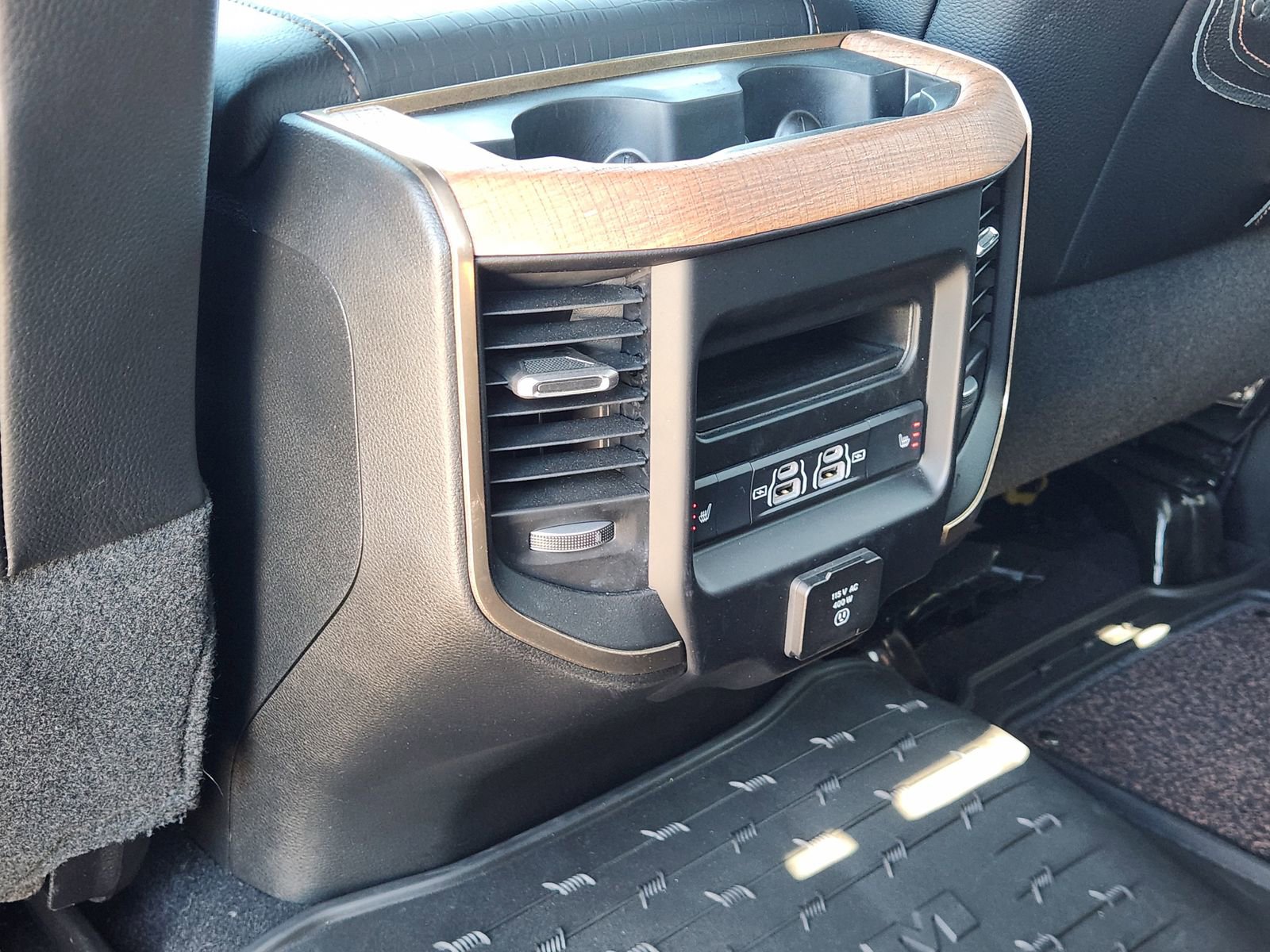 Used 2024 RAM 3500 Limited image 34