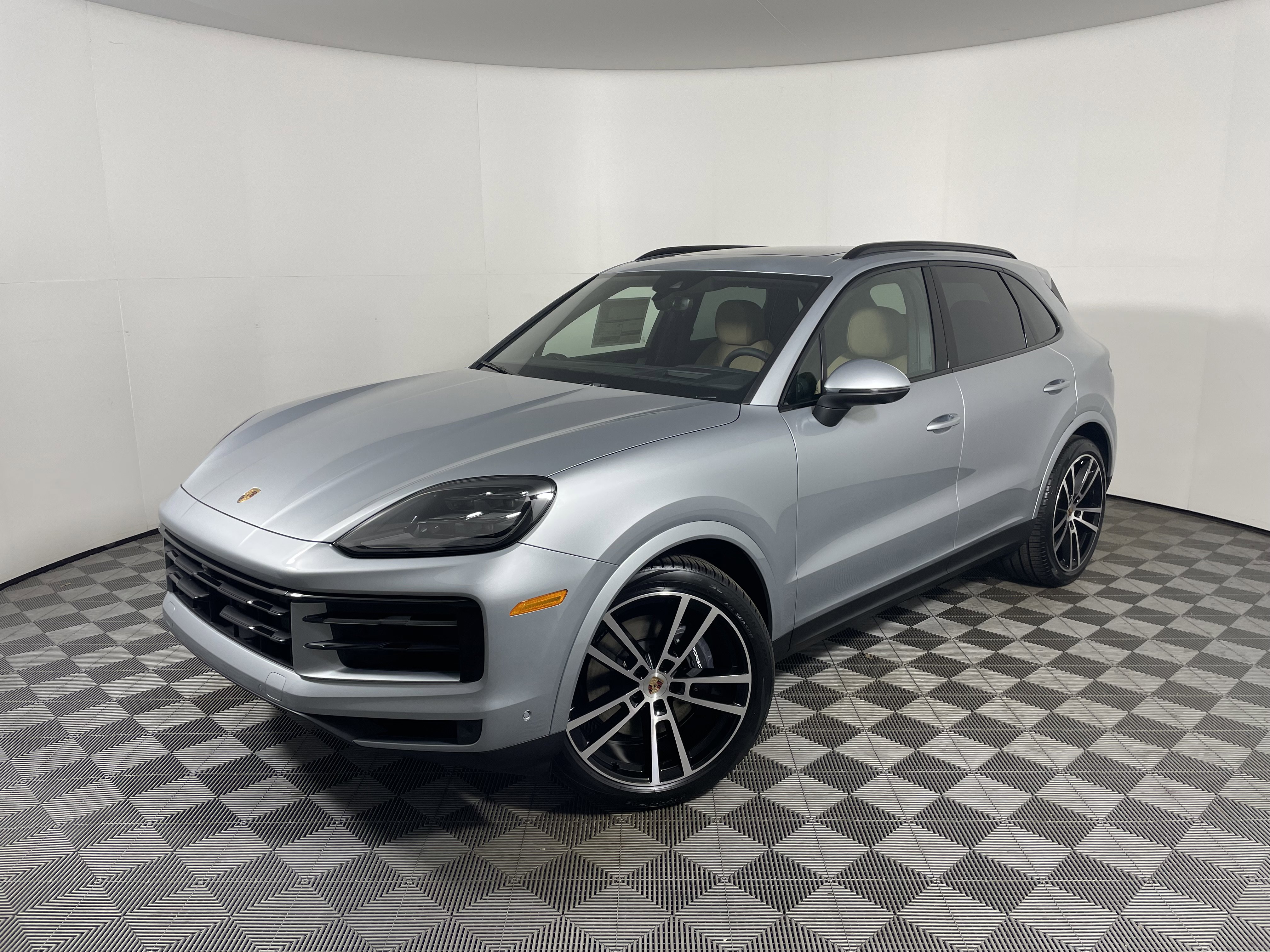 New 2026 Porsche Cayenne image 1