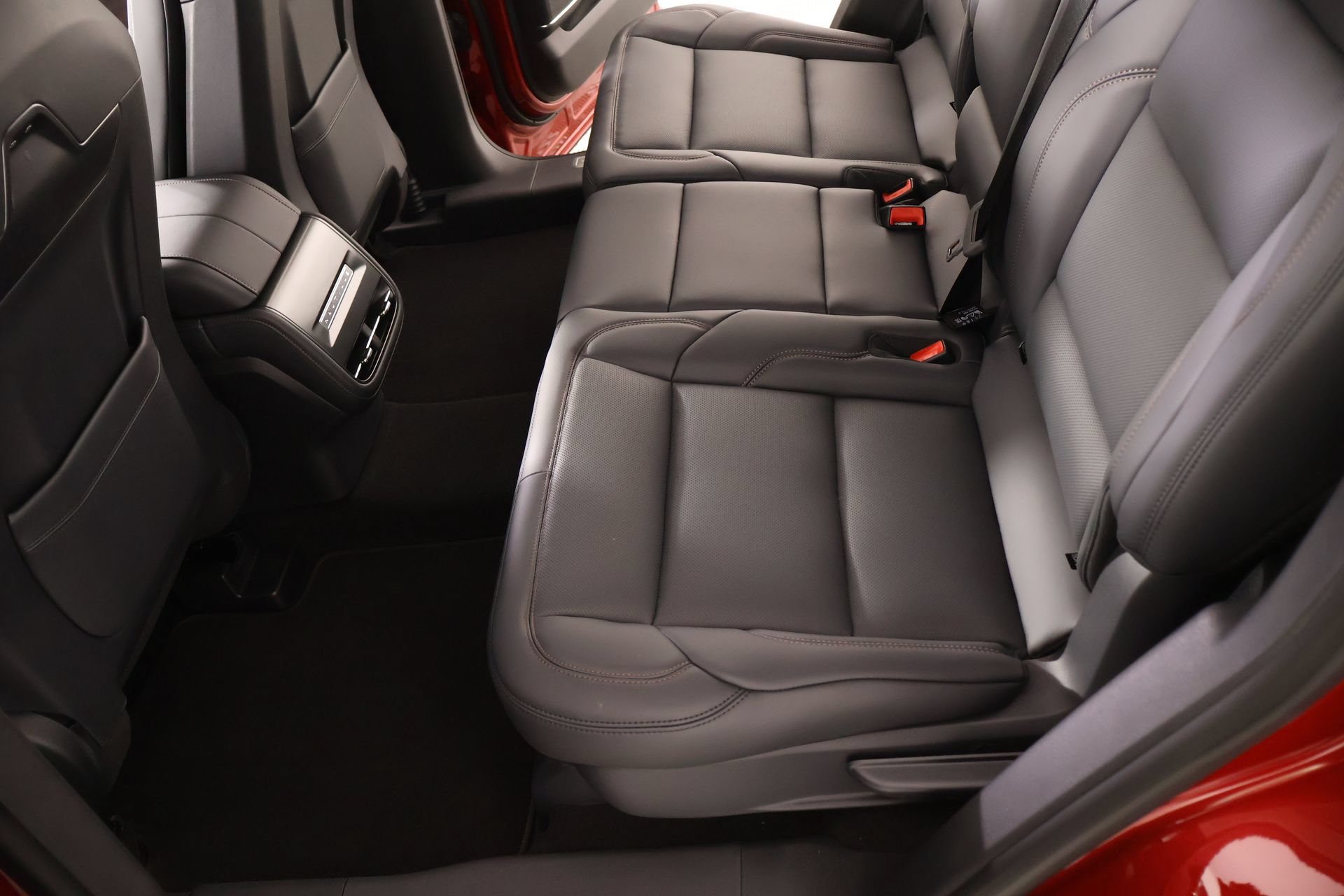 New 2026 Lincoln Nautilus Premier w/ Jet Appearance Package AWD/4WD image 13