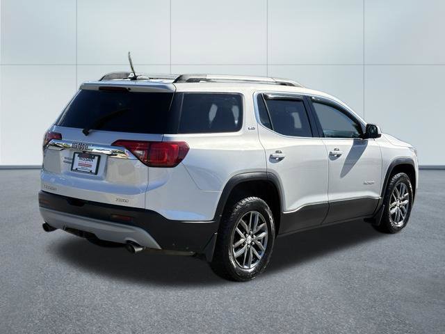 Used 2017 GMC Acadia SLT AWD/4WD image 3