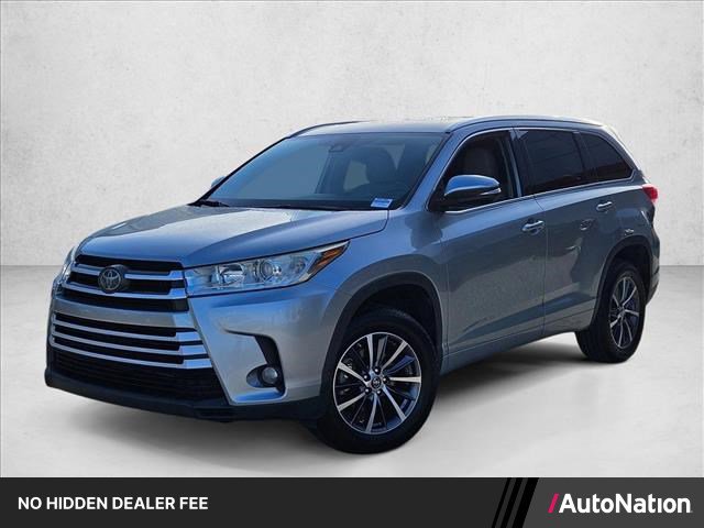 Used 2018 Toyota Highlander XLE FWD image 1
