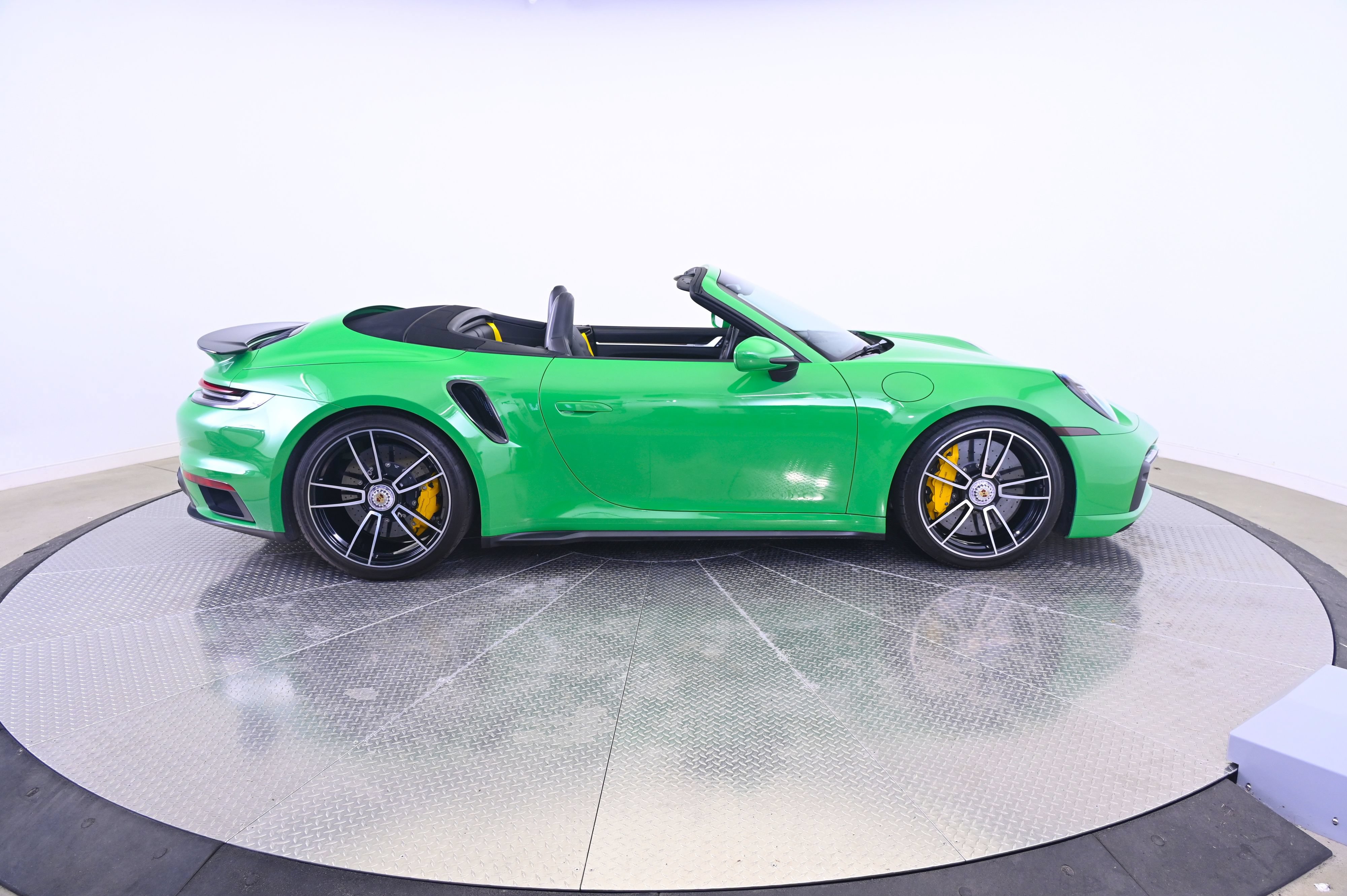 Certified 2021 Porsche 911 Turbo S AWD/4WD image 8