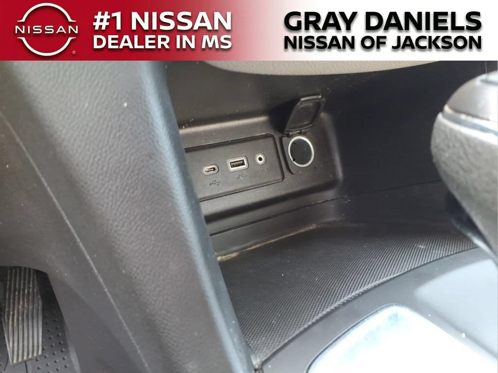 Used 2020 Chevrolet Equinox LS w/ LS Convenience Package FWD image 18