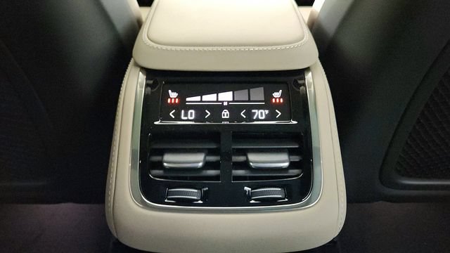 New 2026 Volvo XC90 B6 Plus w/ Protection Package AWD/4WD image 32