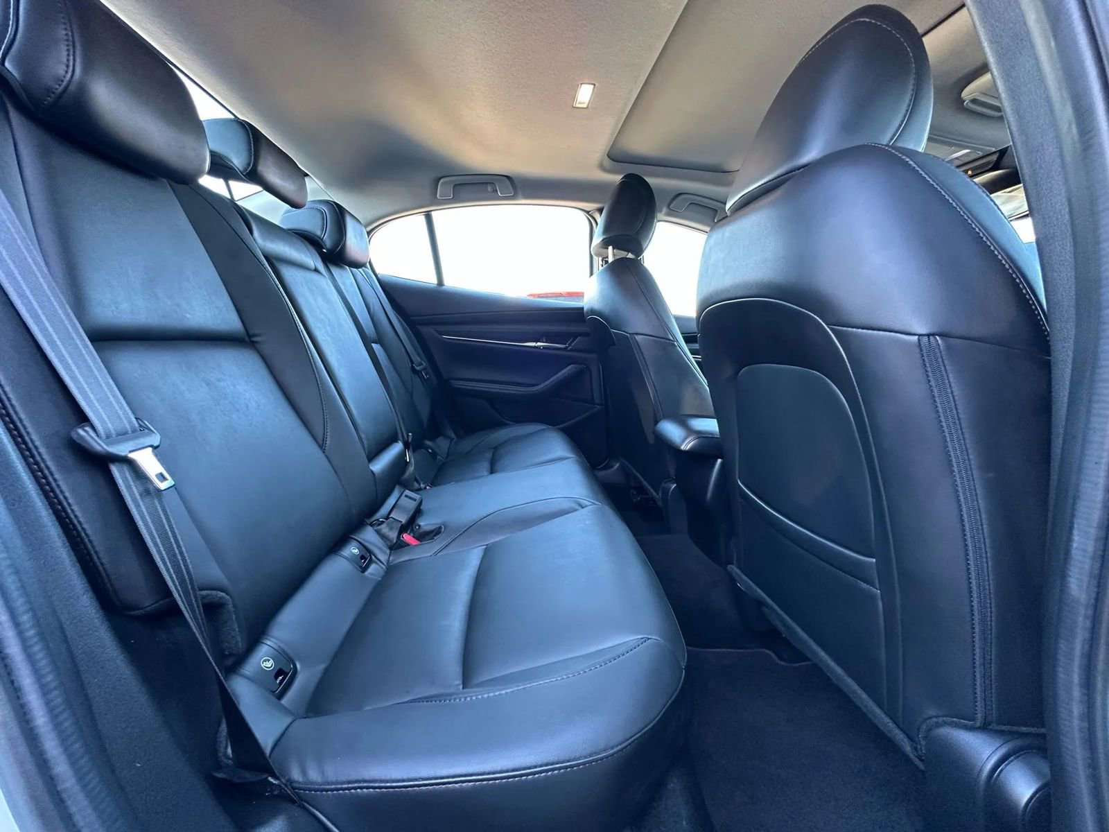 Used 2022 MAZDA MAZDA3 s image 15