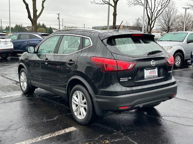Used 2018 Nissan Rogue Sport SV AWD/4WD image 6