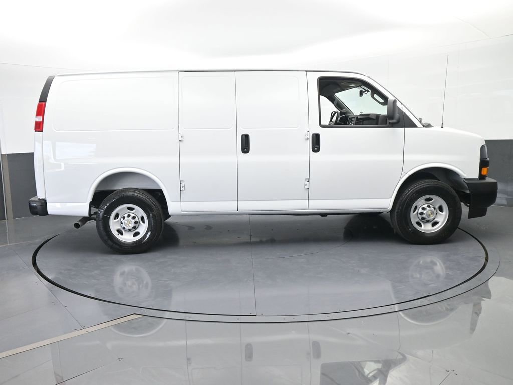 New 2025 Chevrolet Express 2500 w/ Driver Convenience Package image 7