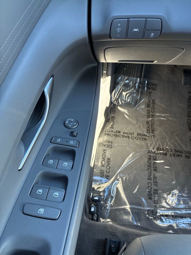 Used 2023 Hyundai Elantra SEL image 15