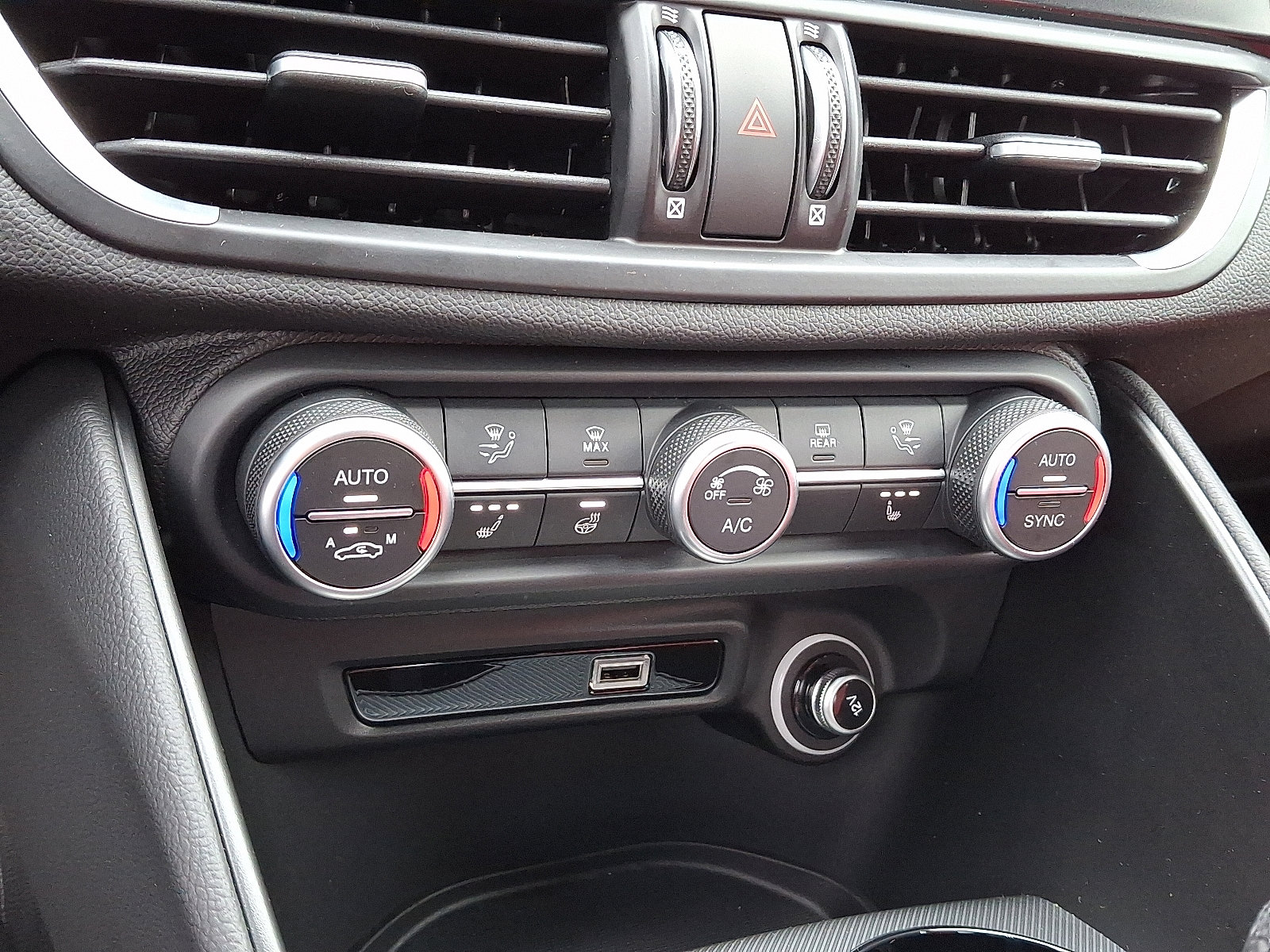 New 2026 Alfa Romeo Giulia AWD image 12