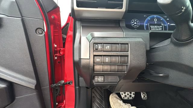 Used 2025 Toyota Tacoma TRD Sport AWD/4WD image 15