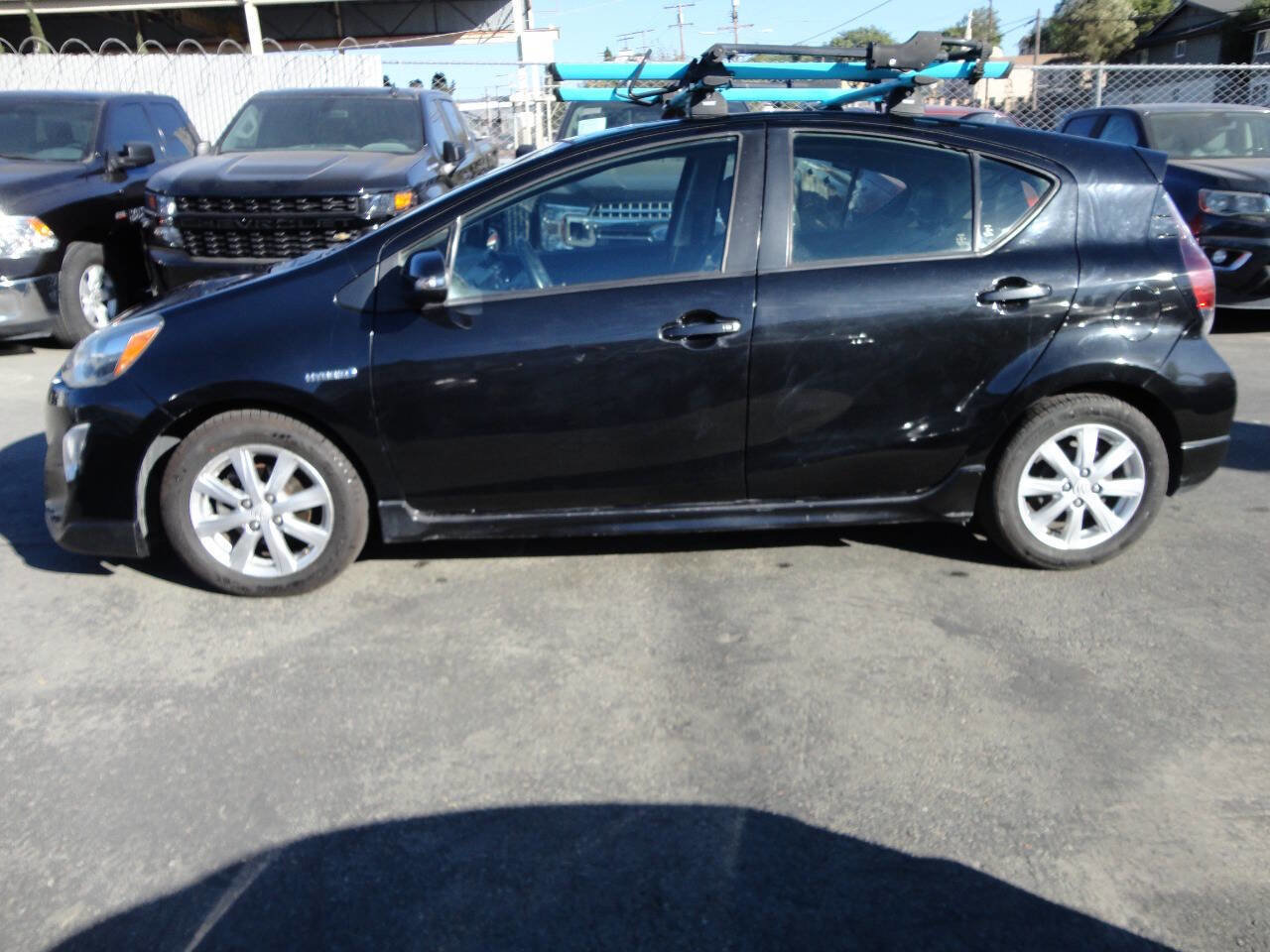 Used 2017 Toyota Prius C Four image 3