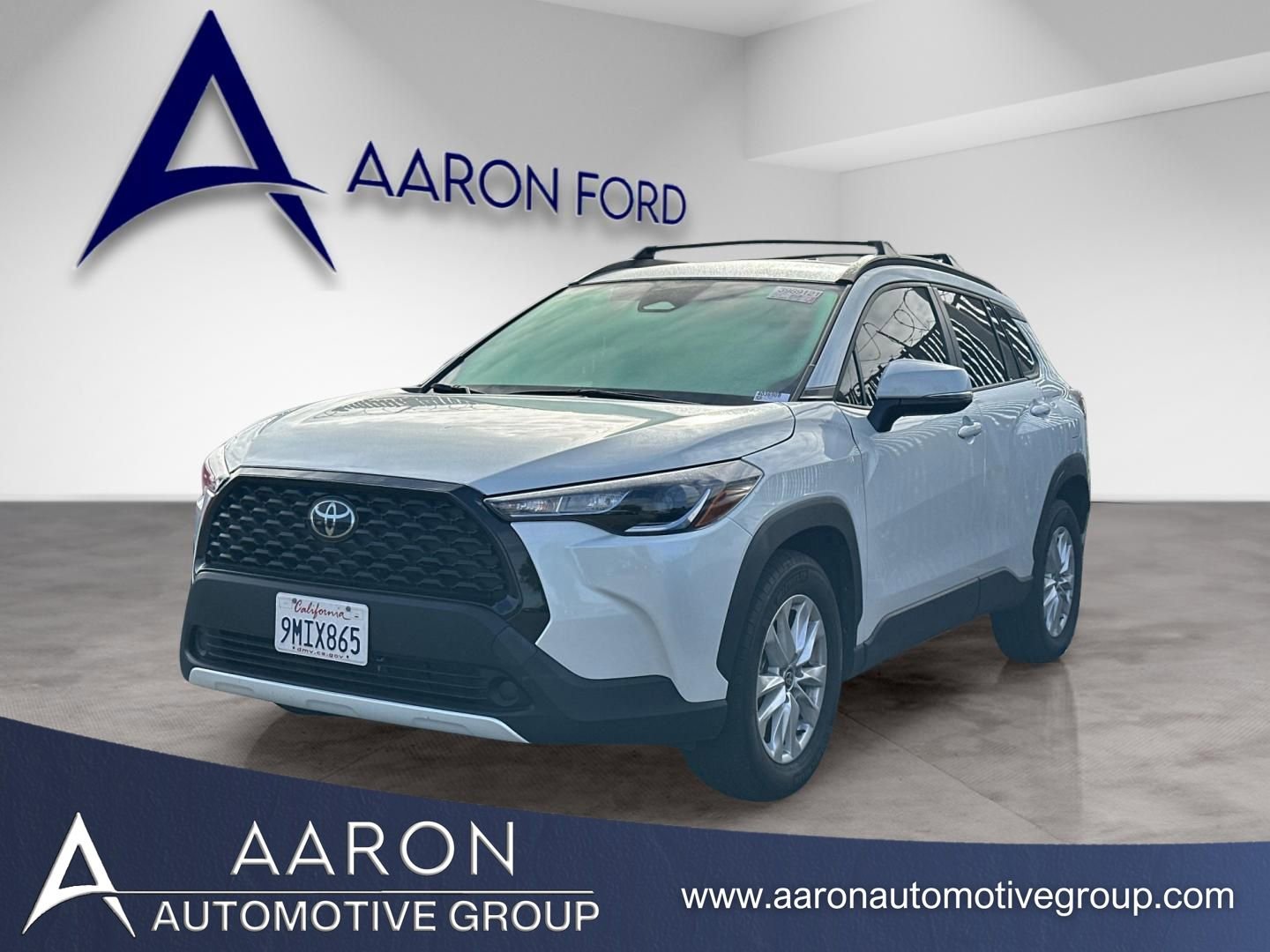 Used 2024 Toyota Corolla Cross LE FWD image 1