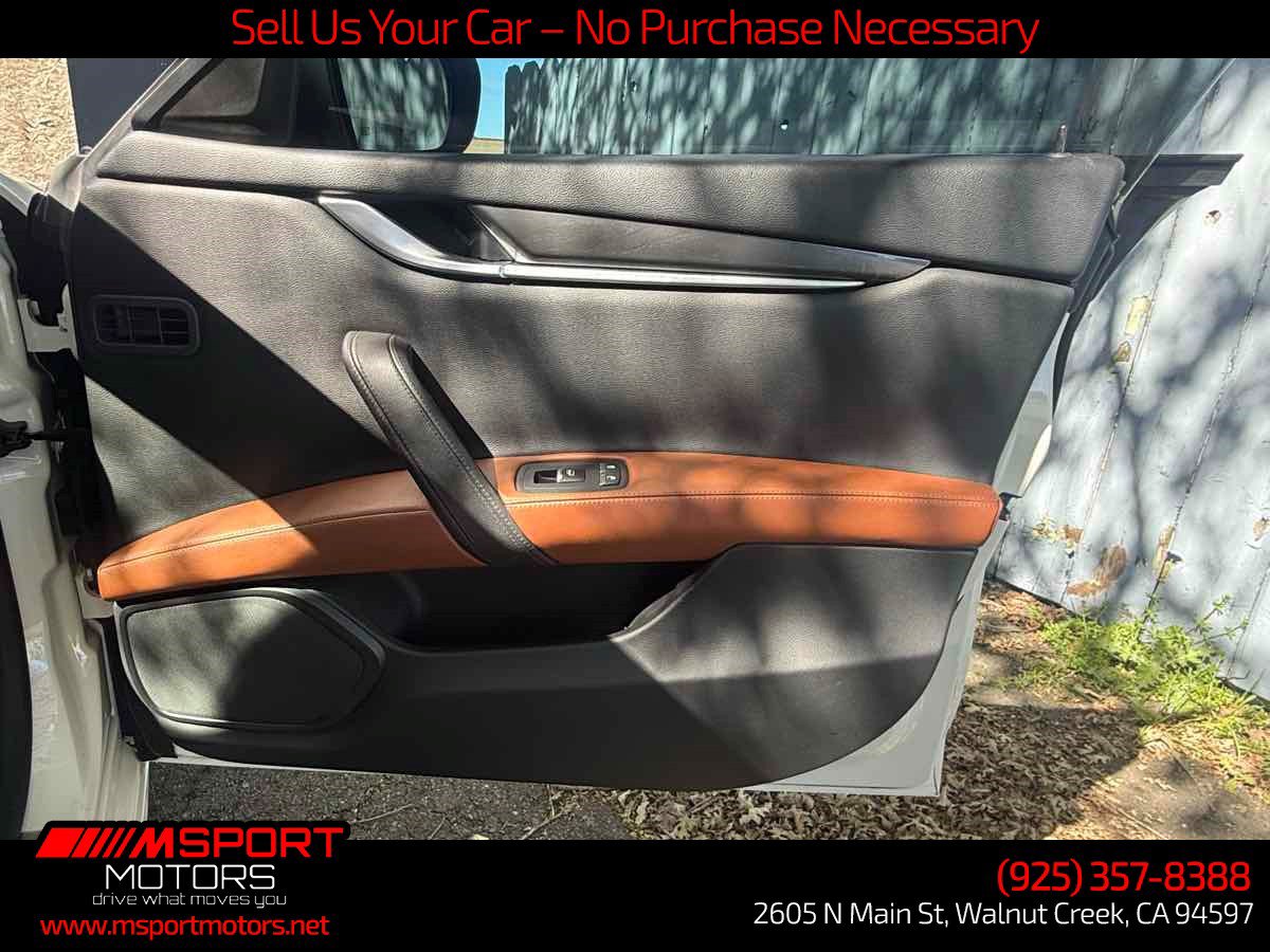 Used 2018 Maserati Ghibli RWD image 29