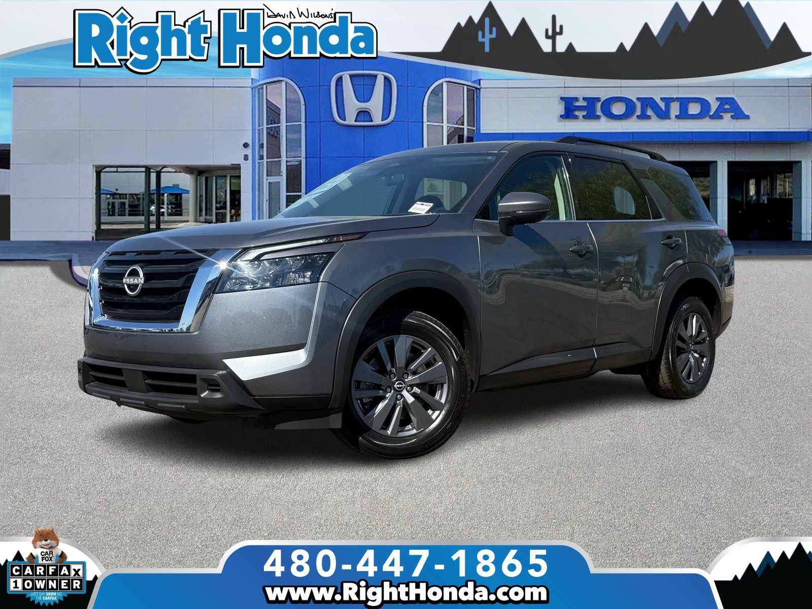 Used 2024 Nissan Pathfinder SV image 1