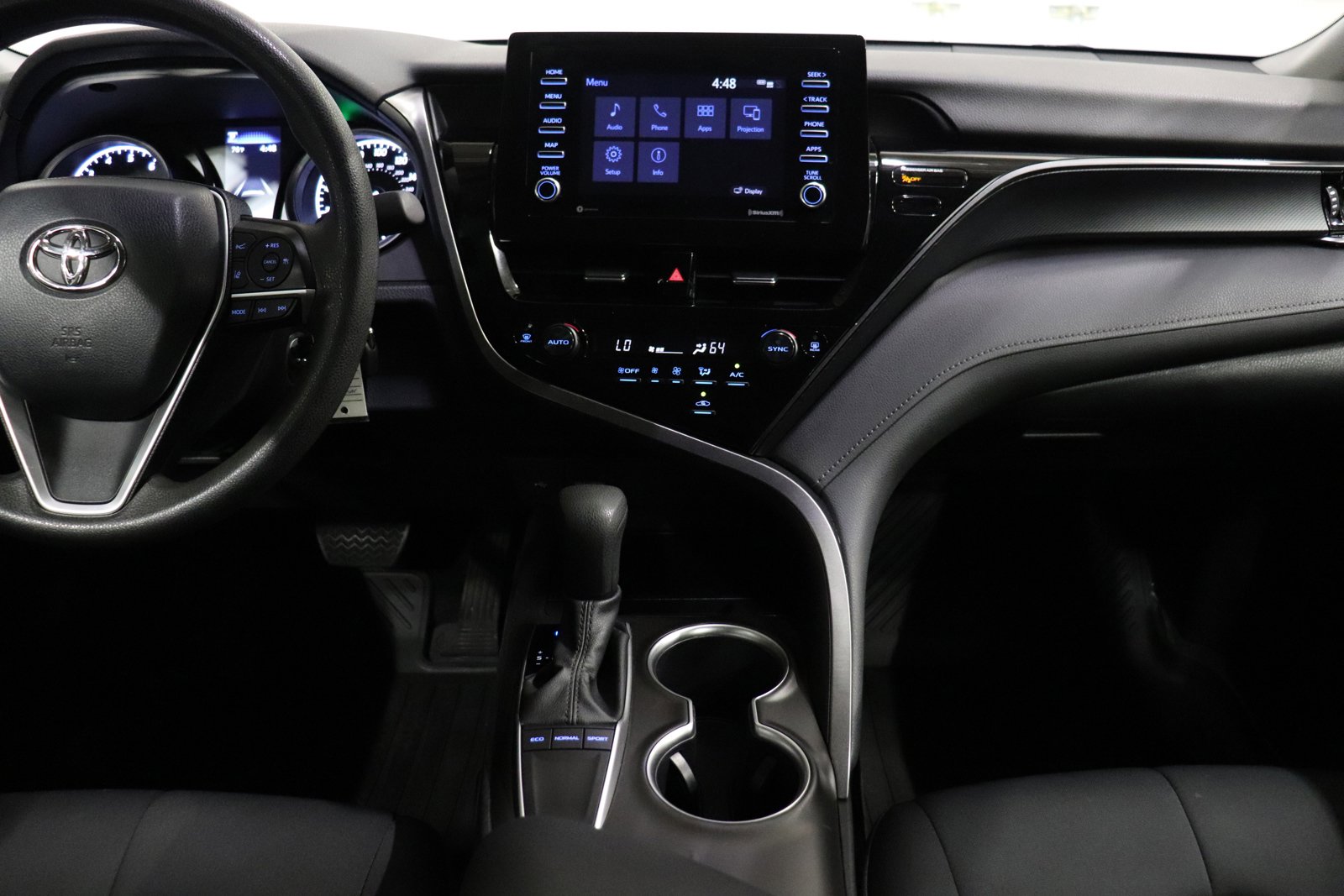 Used 2022 Toyota Camry LE image 29