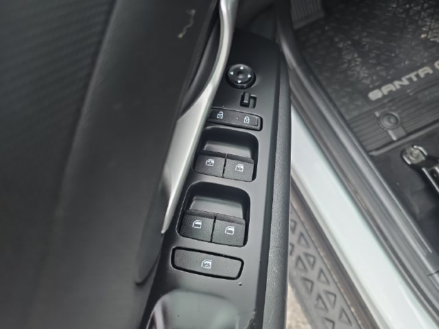 Used 2022 Hyundai Santa Cruz SEL Premium AWD/4WD image 17