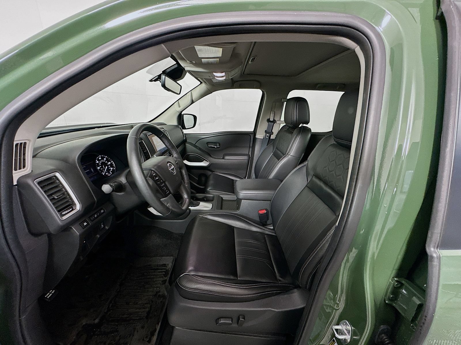 Certified 2024 Nissan Frontier SL w/ Technology Package RWD image 21