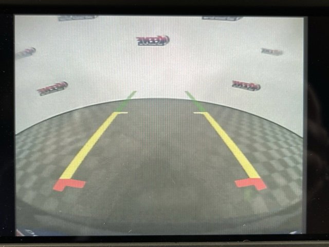 Used 2020 Chrysler Voyager L image 11