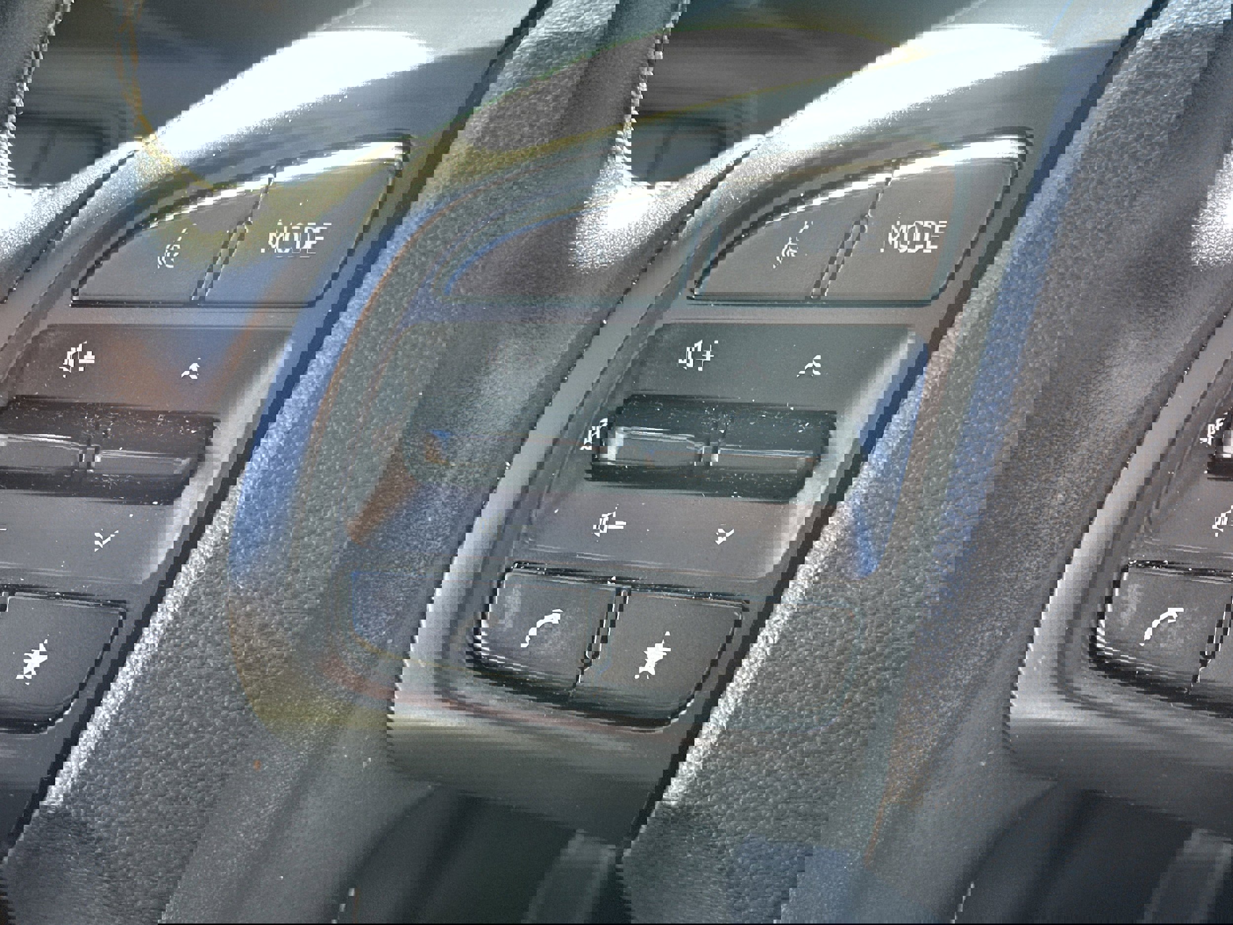 Used 2023 Hyundai Venue SEL image 24