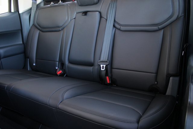 New 2025 Ford Maverick Lariat w/ Black Appearance Package image 19