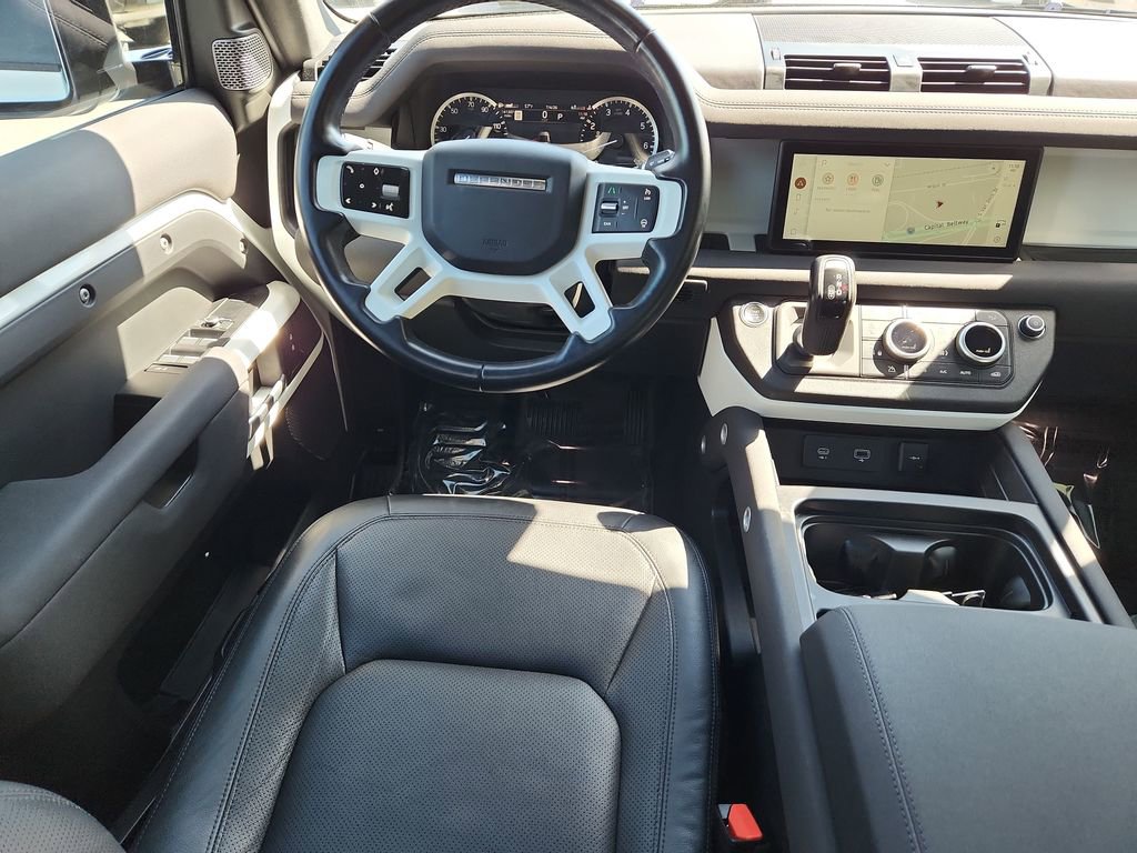 Used 2023 Land Rover Defender 110 S AWD/4WD image 4