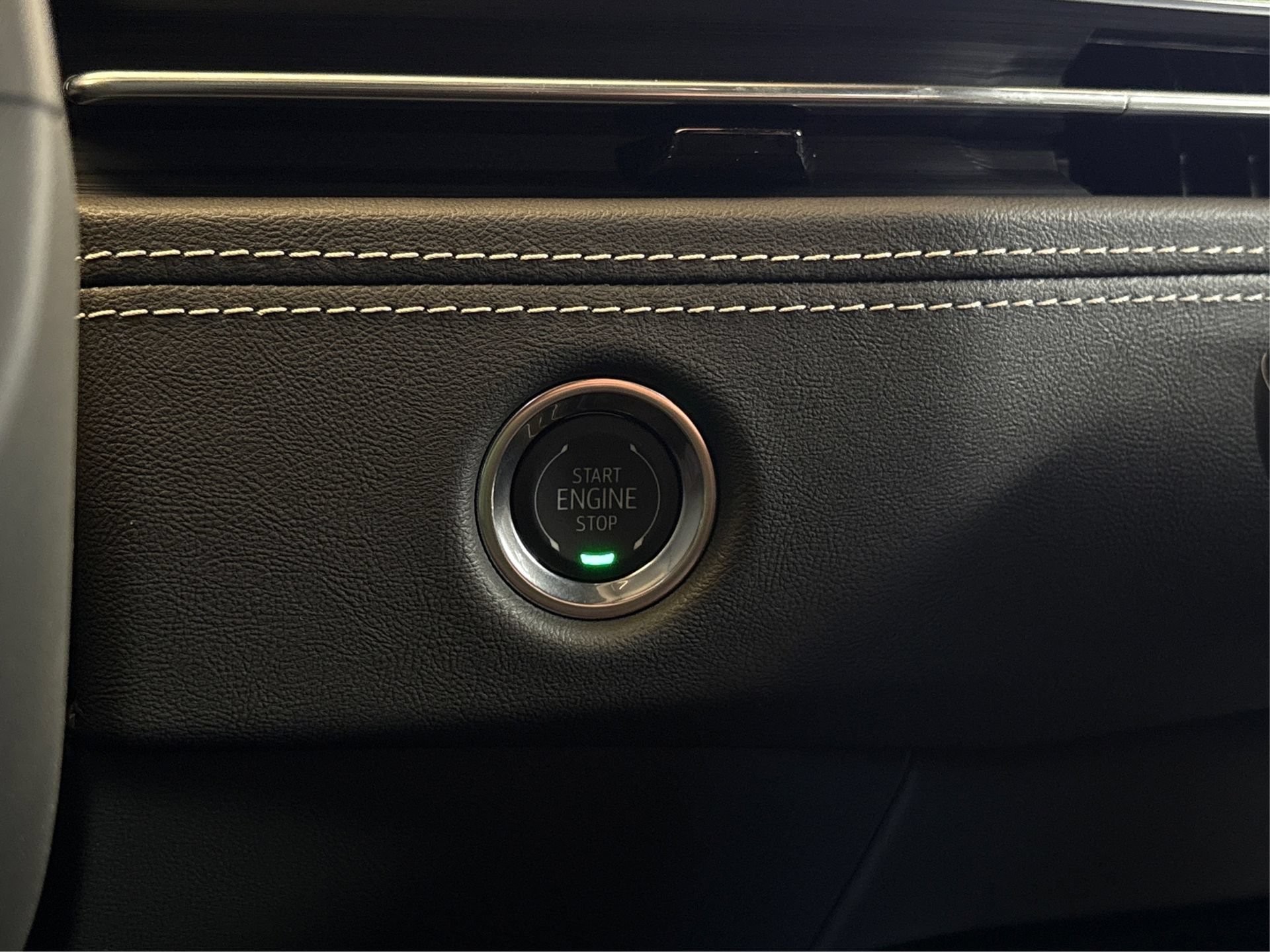 New 2026 Cadillac Escalade ESV Luxury AWD/4WD image 26