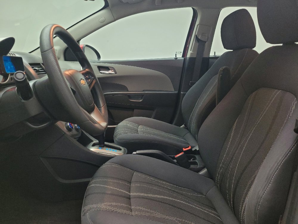 Used 2016 Chevrolet Sonic LT image 17