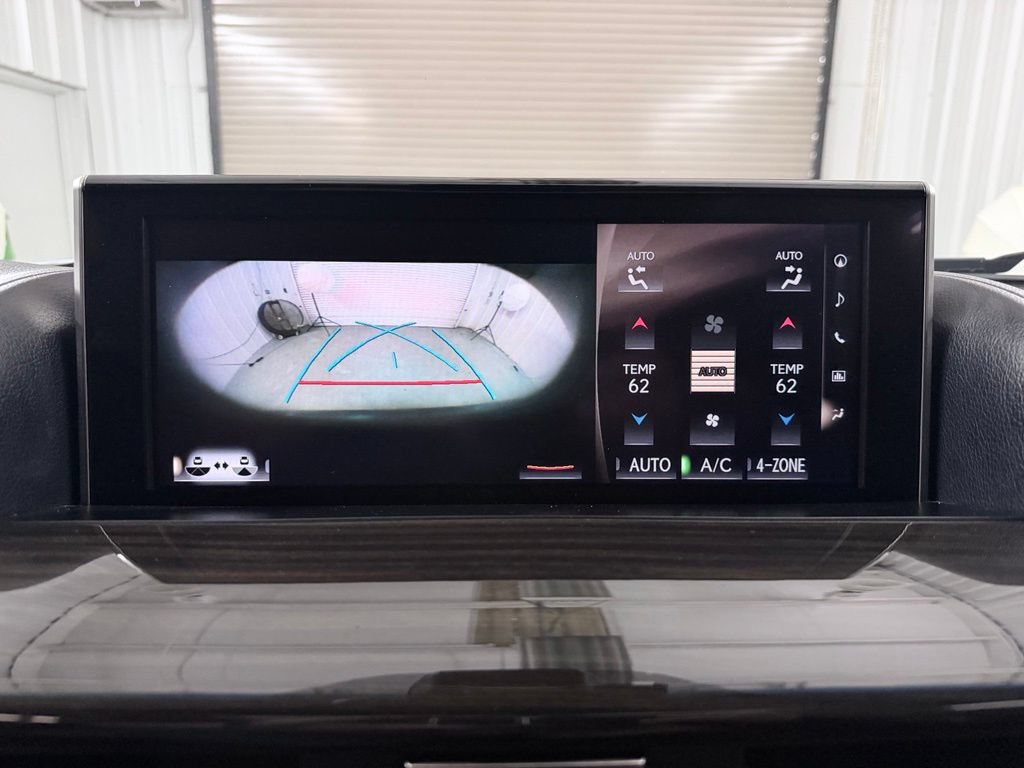 Used 2016 Lexus LX 570 4WD image 16