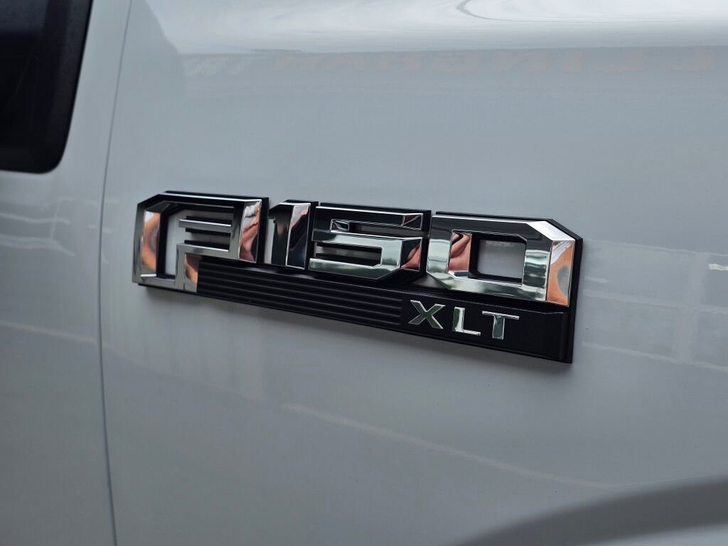 Used 2019 Ford F150 XLT w/ Trailer Tow Package image 11
