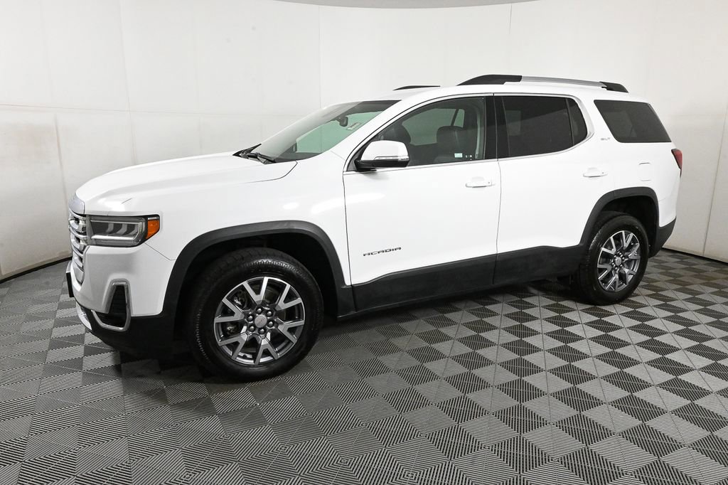 Used 2023 GMC Acadia SLT image 2