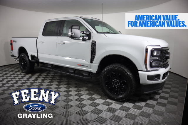 New 2026 Ford F350 Lariat w/ Black Appearance Package