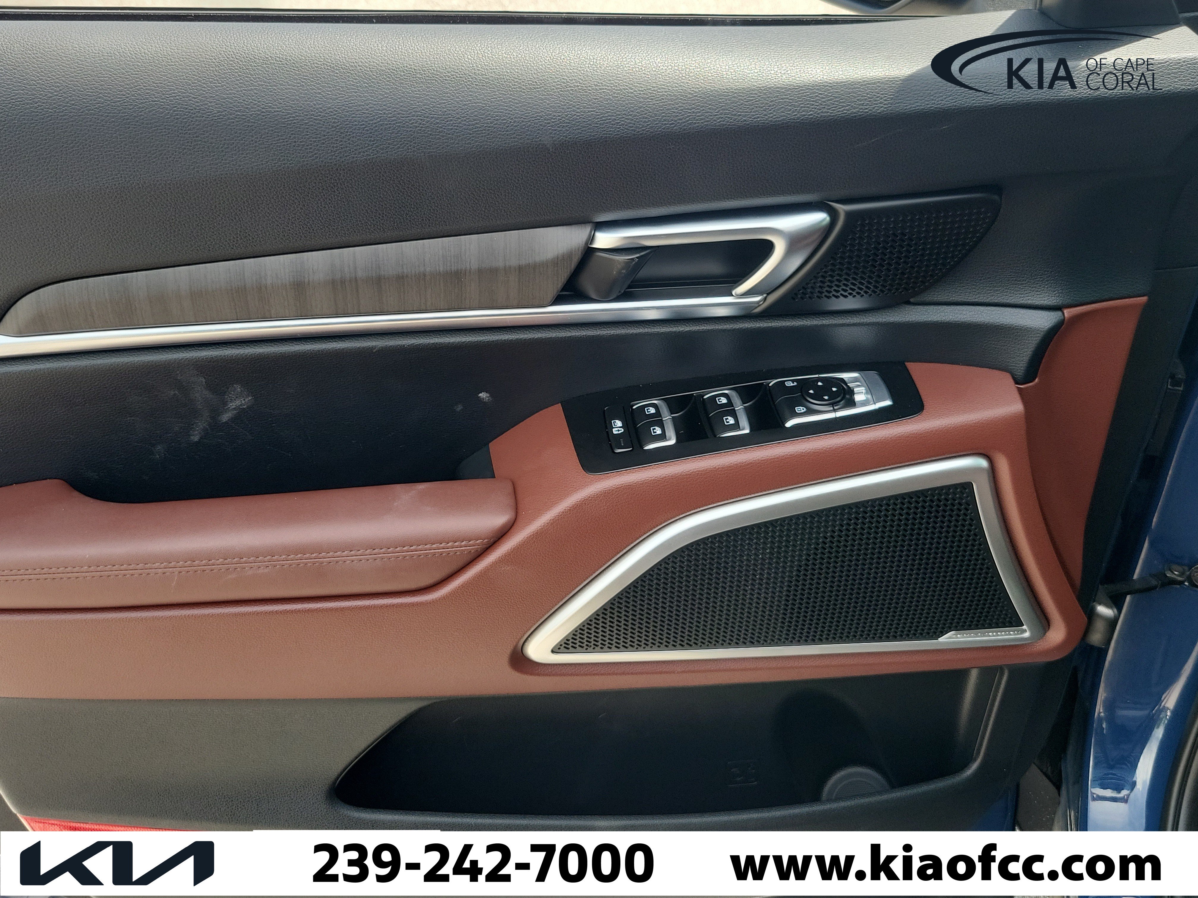 Certified 2023 Kia Telluride EX w/ EX Captain's Chair Package AWD/4WD image 23