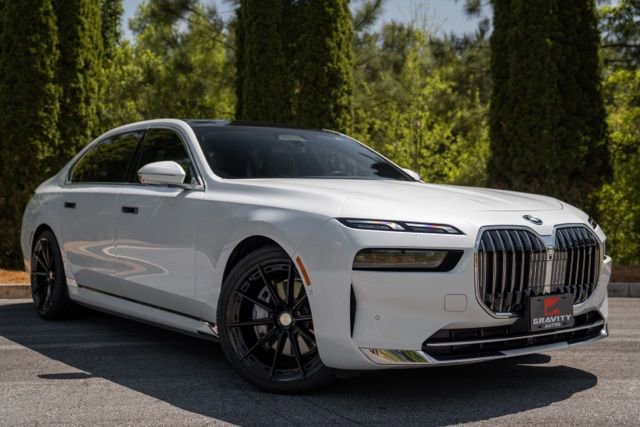 Used 2024 BMW i7 eDrive50 image 5