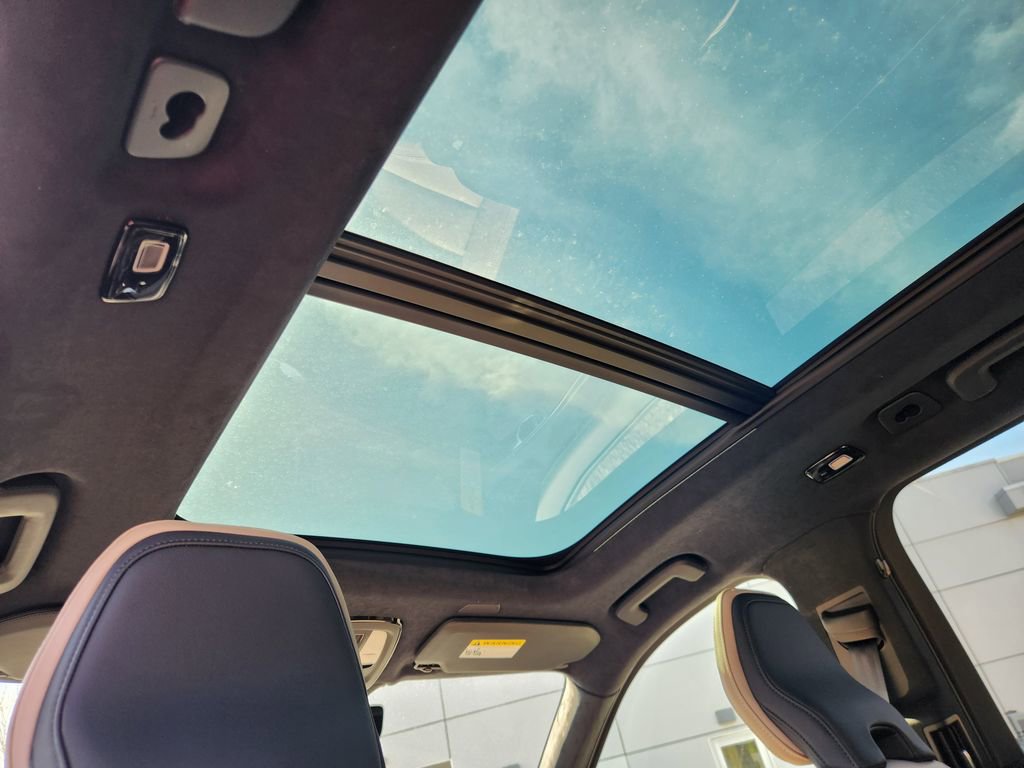 New 2026 Volvo XC90 T8 Ultra w/ Lounge Package image 13