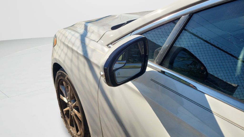 Used 2017 Ford Fusion SE FWD image 10