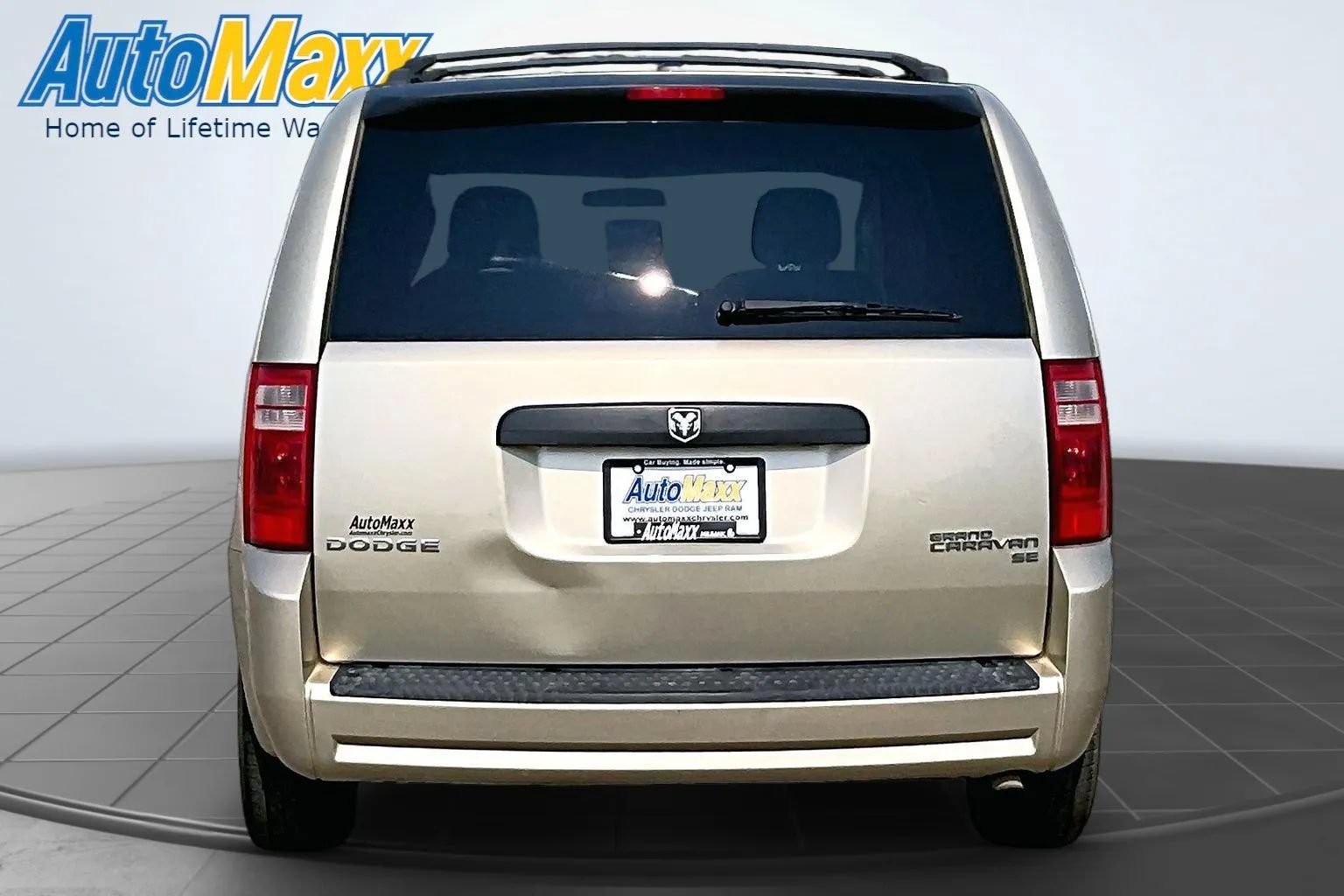 Used 2010 Dodge Grand Caravan Hero w/ Popular Equipment Group FWD image 5