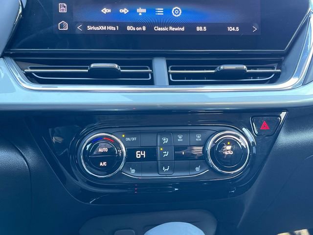 Certified 2025 Chevrolet Trax LT w/ LT Convenience Package image 34