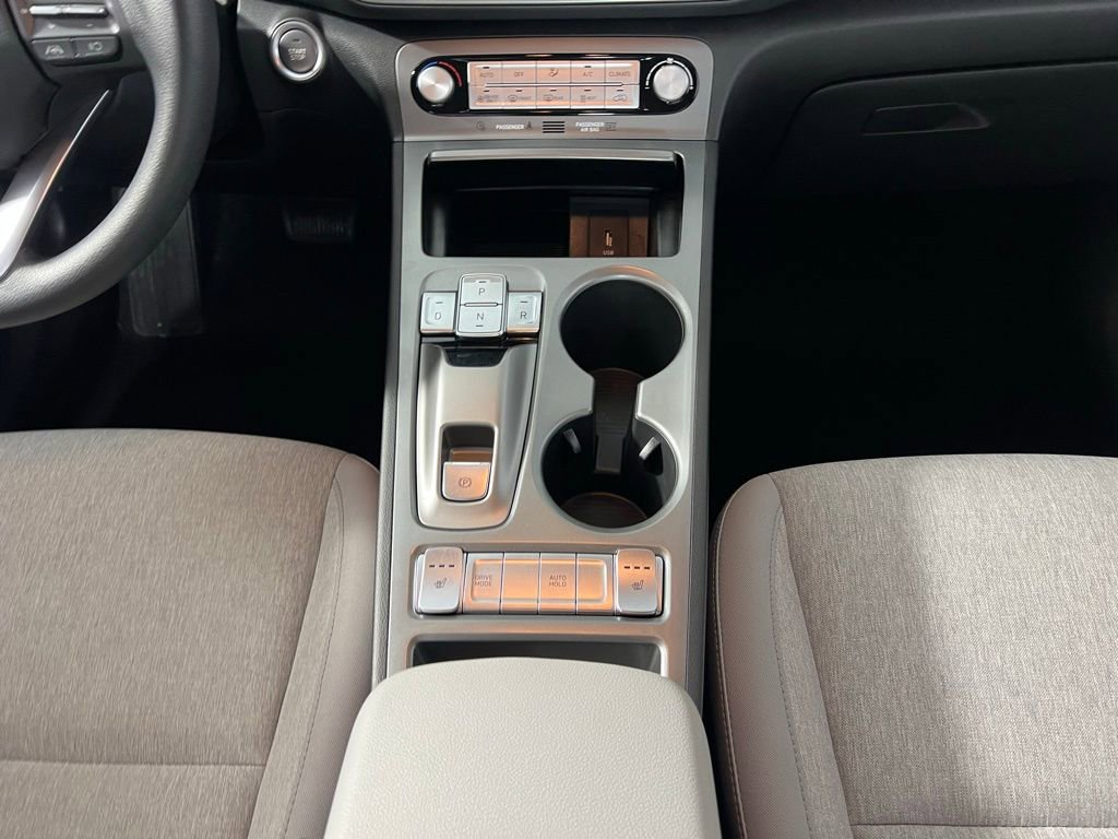 Used 2023 Hyundai Kona SE image 19