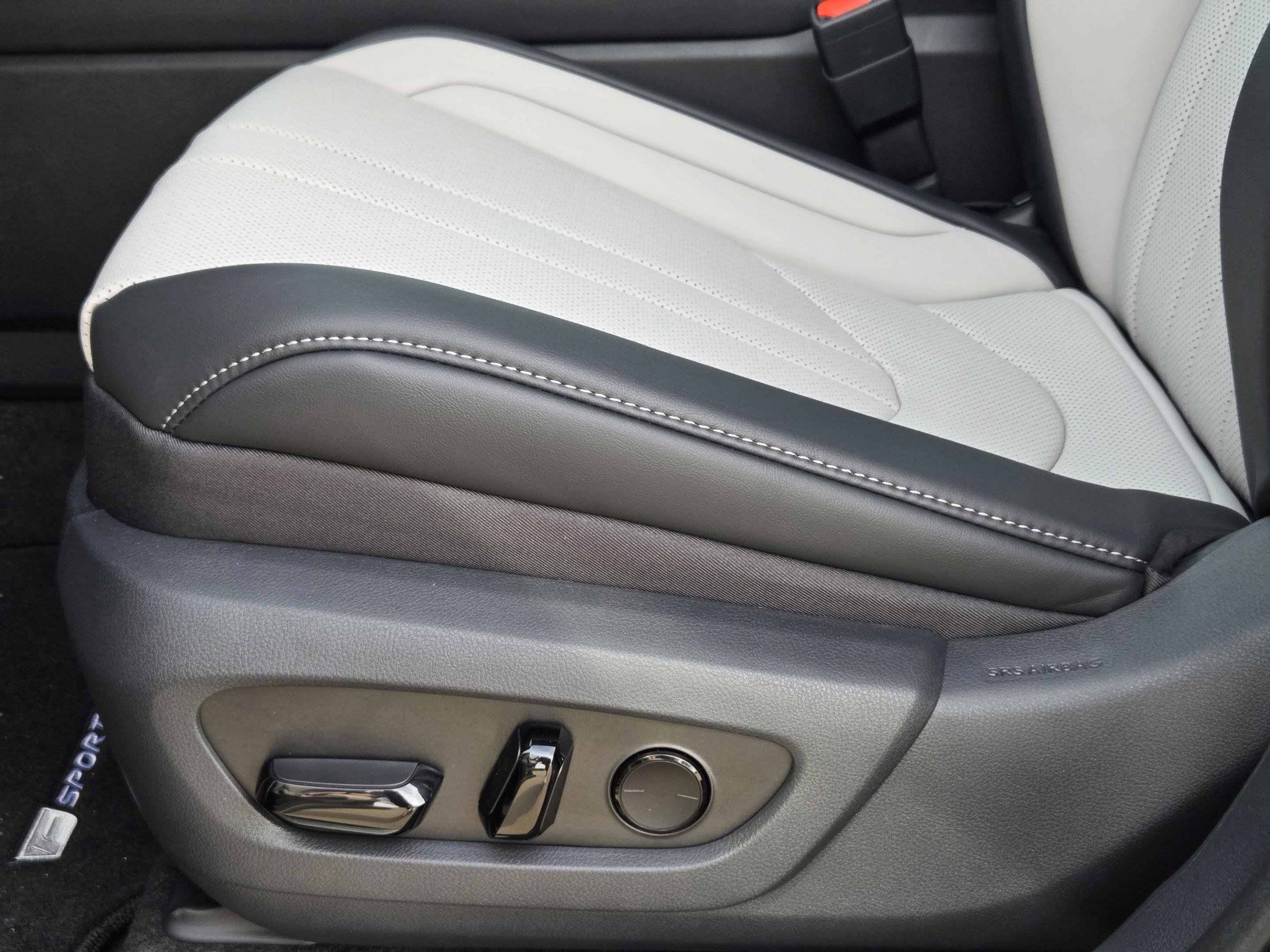 New 2026 Lexus TX 500h AWD image 16