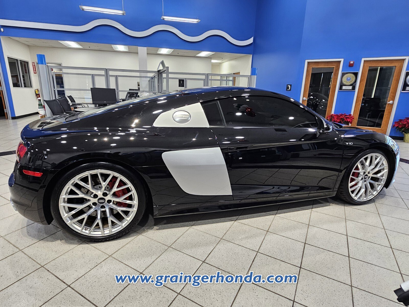 Used 2017 Audi R8 V10 image 6