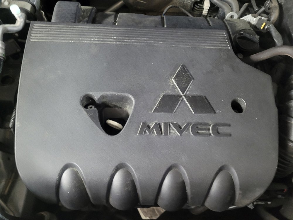 Used 2017 Mitsubishi Outlander SE image 30