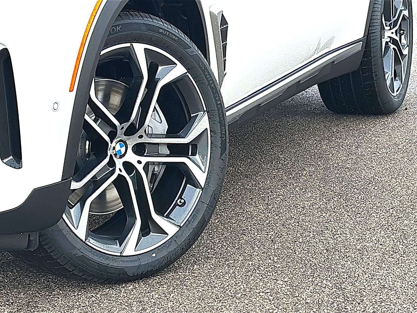 New 2026 BMW X5 xDrive50e AWD/4WD image 3