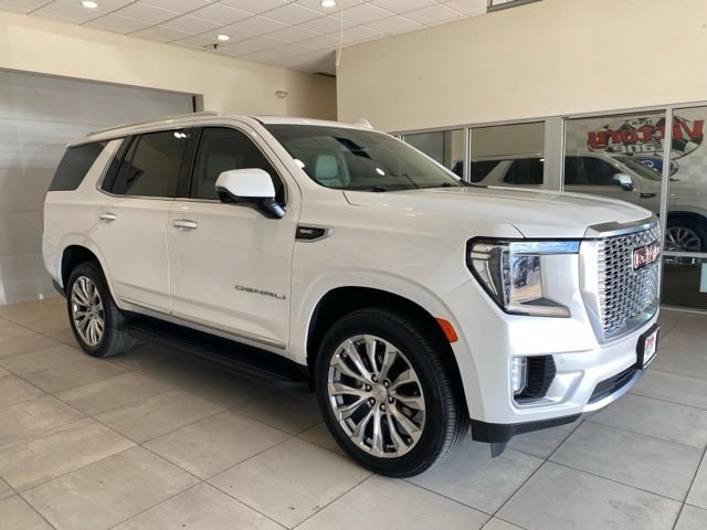 Used 2024 GMC Yukon Denali w/ Max Trailering Package AWD/4WD image 3