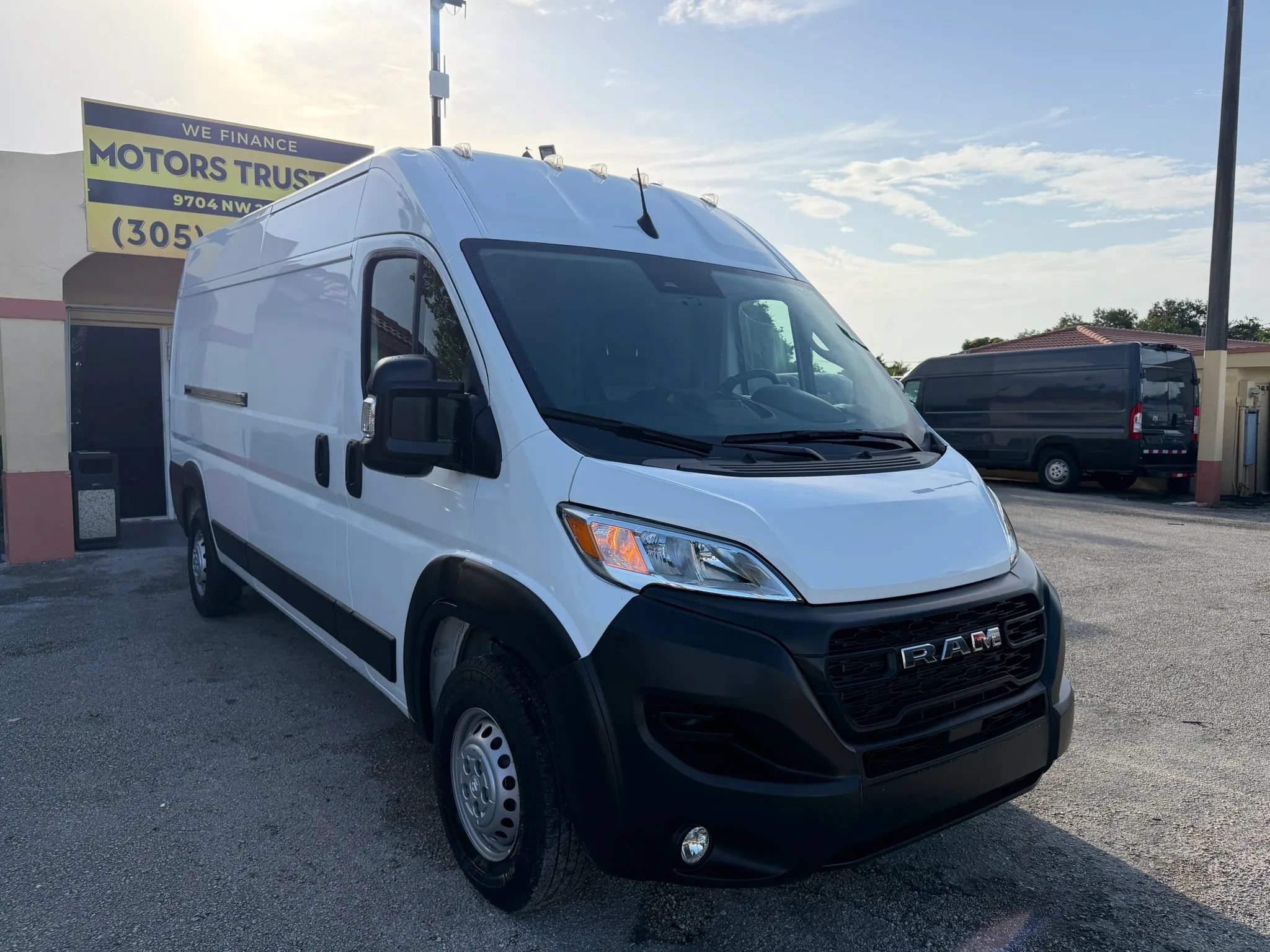 Used 2024 RAM ProMaster 2500 159 High Roof w/ Convenience Group FWD image 9