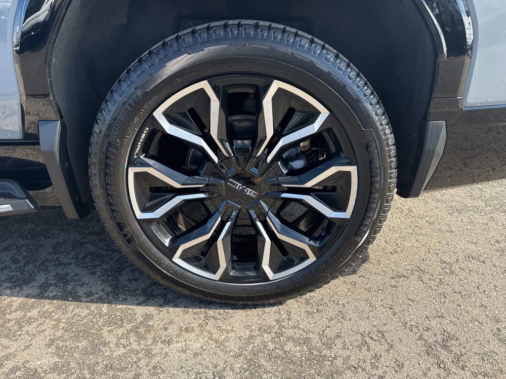 Used 2024 GMC Sierra EV Denali image 35