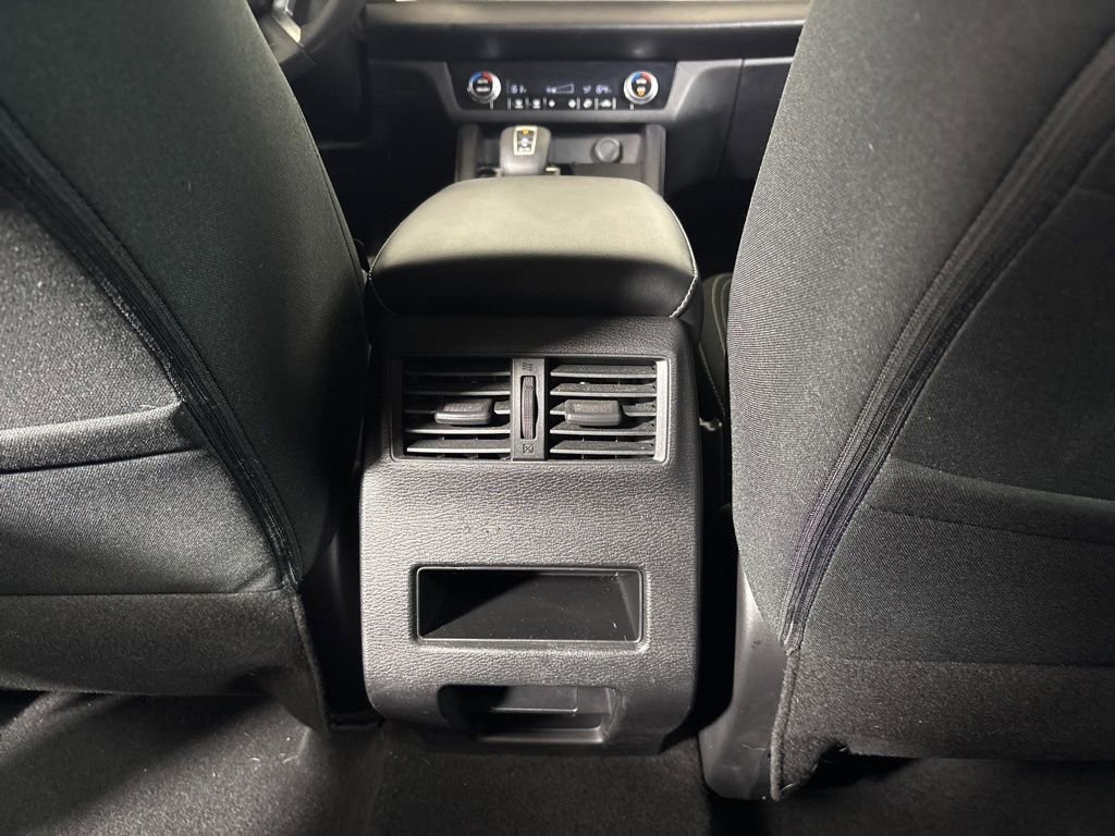 Used 2022 Mitsubishi Outlander ES image 27