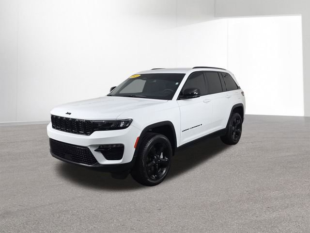 Used 2024 Jeep Grand Cherokee Limited w/ Black Appearance Package image 41