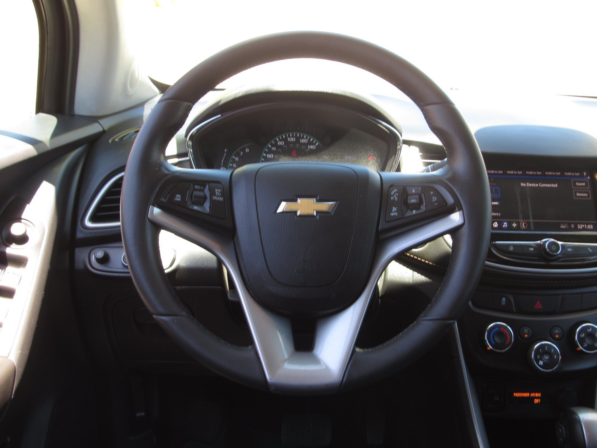 Used 2021 Chevrolet Trax LT w/ Midnight Edition FWD image 22